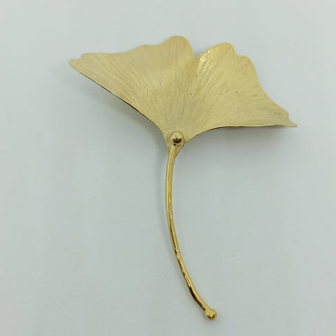 broche ginkgo en laiton doré de mentz