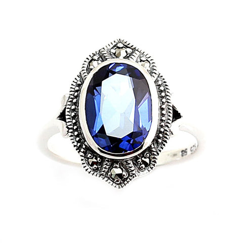 bague art deco en pierre bleu imitation saphir de la marque La Metrop