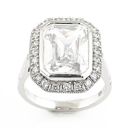 bague style ancien en argent et oxyde de zirconium