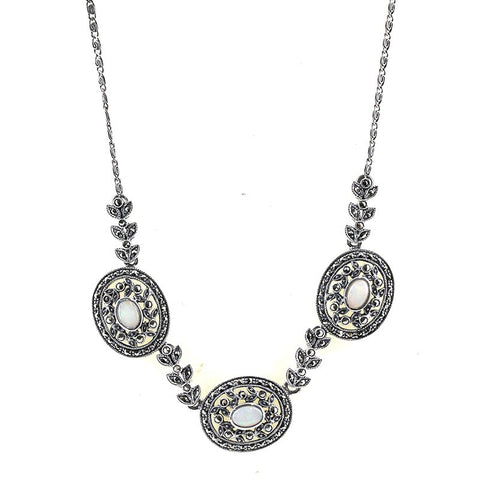 collier style art deco en argent et opales